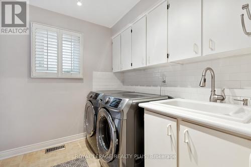 1658 Carolyn Road, Mississauga, ON - Indoor Photo Showing Laundry Room