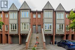 605 - 895 MAPLE AVENUE  Burlington, ON L7S 2H7