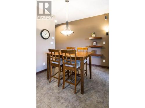 500 Bighorn  Boulevard Unit# 513, Radium Hot Springs, BC - Indoor Photo Showing Dining Room