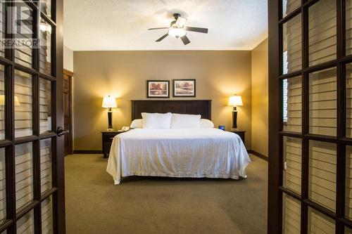 500 Bighorn  Boulevard Unit# 513, Radium Hot Springs, BC - Indoor Photo Showing Bedroom