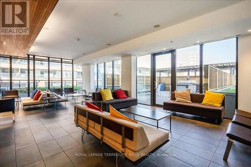 601 - 8 Dovercourt Road, Toronto (Trinity-Bellwoods), ON - Indoor Photo Showing Living Room