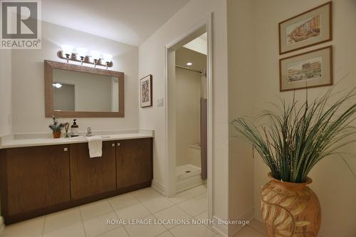 18 Cooper Street, Collingwood, ON - Indoor Photo Showing Bathroom