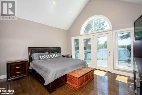 Primary Bedroom - 2066 Beman Point Lane, Coldwater, ON - Indoor Photo Showing Bedroom