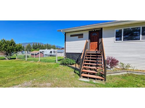 4771 Baillie Grohman Avenue, Canal Flats, BC - Outdoor