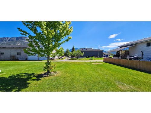 4771 Baillie Grohman Avenue, Canal Flats, BC - Outdoor