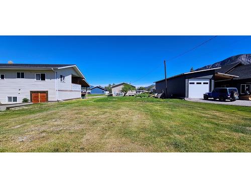 4771 Baillie Grohman Avenue, Canal Flats, BC - Outdoor