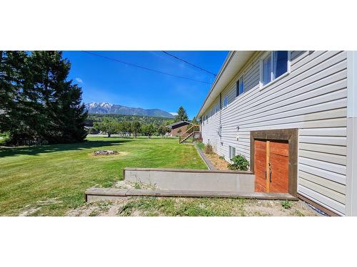 4771 Baillie Grohman Avenue, Canal Flats, BC - Outdoor