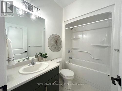 116 Athabaska Drive, Belleville, ON - Indoor Photo Showing Bathroom