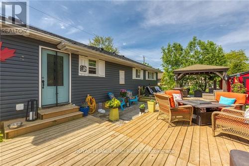 2011 Lakeshore Road, Haldimand, ON - Outdoor With Deck Patio Veranda With Exterior