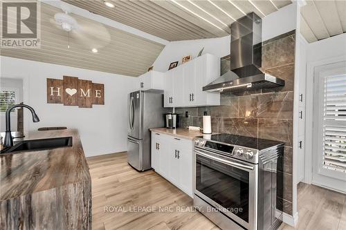 2011 Lakeshore Road, Haldimand, ON - Indoor Photo Showing Kitchen