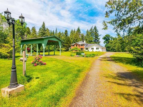 2005 Widgeon Rd, Qualicum Beach, BC 