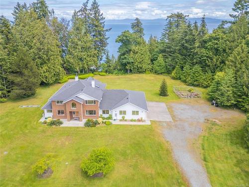 2005 Widgeon Rd, Qualicum Beach, BC 