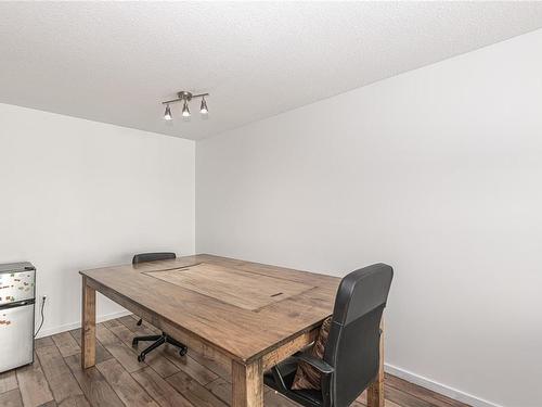 202-2747 Quadra St, Victoria, BC - Indoor