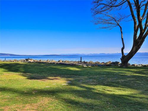 15-5251 Island Hwy West, Qualicum Beach, BC 