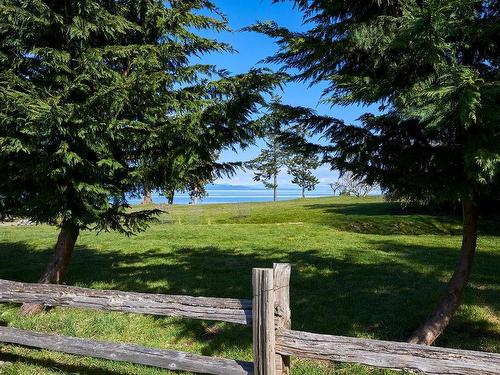 15-5251 Island Hwy West, Qualicum Beach, BC 