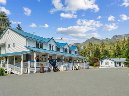 1546 Sayward Rd, Sayward, BC 