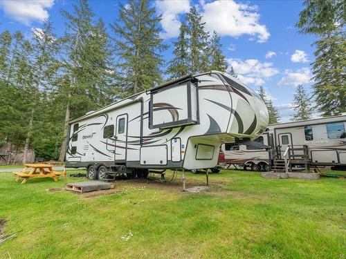 1546 Sayward Rd, Sayward, BC 