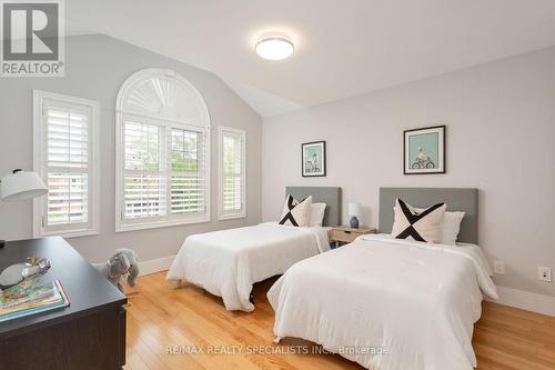 3149 Owls Foot Drive, Mississauga, ON - Indoor Photo Showing Bedroom
