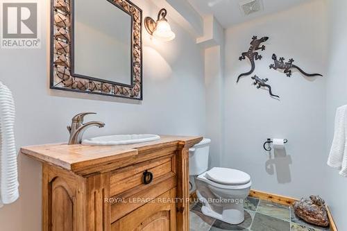 3935 Rushton Crescent, Mississauga, ON - Indoor Photo Showing Bathroom