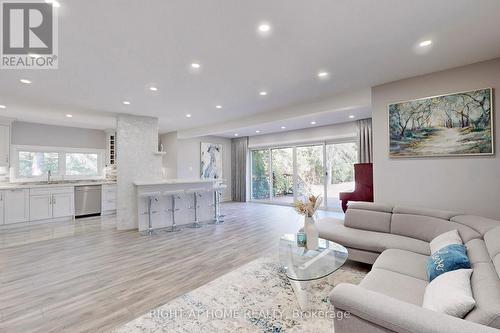 15 Old Church Road, King, ON - Indoor Photo Showing Living Room