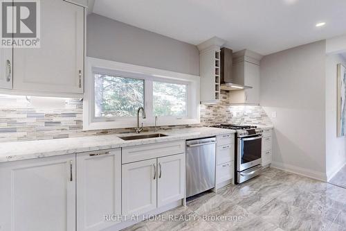 15 Old Church Road, King, ON - Indoor Photo Showing Kitchen With Upgraded Kitchen