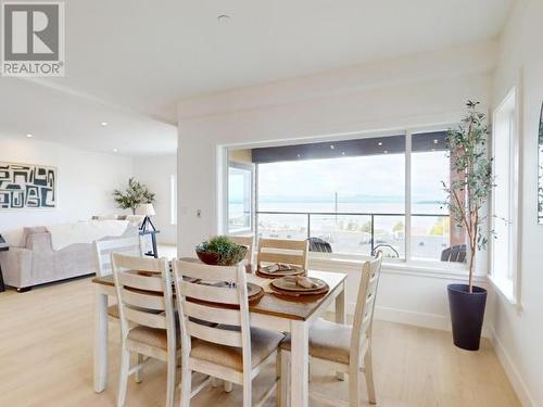 C-304-6900 Burnaby Street, Powell River, BC - Indoor Photo Showing Dining Room