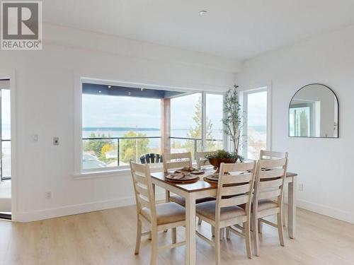 C-304-6900 Burnaby Street, Powell River, BC - Indoor Photo Showing Dining Room