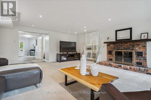 222 Alscot Crescent, Oakville (Eastlake), ON - Indoor Photo Showing Living Room With Fireplace