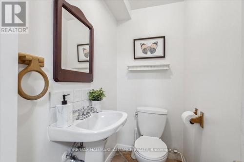 222 Alscot Crescent, Oakville (Eastlake), ON - Indoor Photo Showing Bathroom