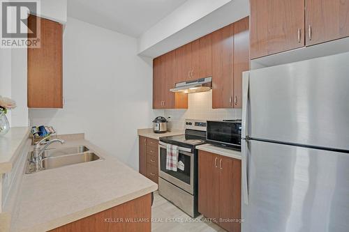 87 - 250 Sunny Meadow Boulevard E, Brampton, ON - Indoor Photo Showing Kitchen With Double Sink