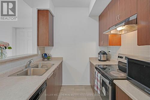 87 - 250 Sunny Meadow Boulevard E, Brampton, ON - Indoor Photo Showing Kitchen With Double Sink