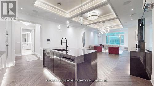 4801 - 311 Bay Street, Toronto, ON - Indoor