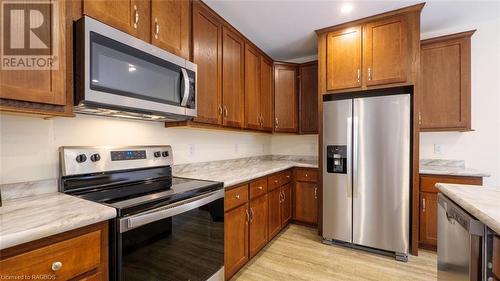 147 Dorcas Bay Road, Northern Bruce Peninsula, ON - Indoor Photo Showing Kitchen