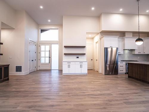 6881 Old Nicola Trail, Merritt, BC - Indoor Photo Showing Kitchen