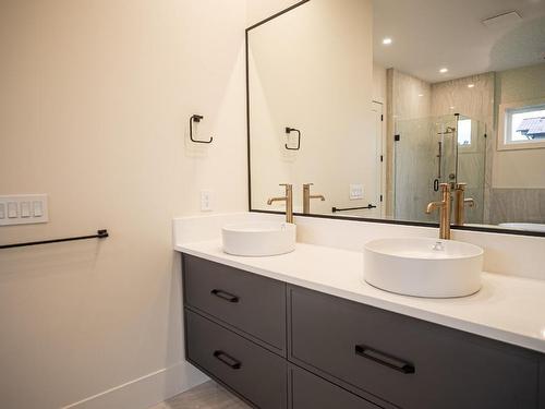 6881 Old Nicola Trail, Merritt, BC - Indoor Photo Showing Bathroom