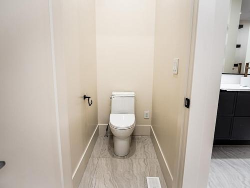 6881 Old Nicola Trail, Merritt, BC - Indoor Photo Showing Bathroom