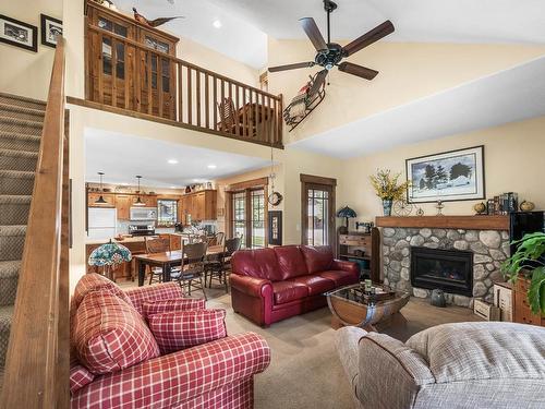 10-2700 Fairways Drive, Sun Peaks, BC - Indoor Photo Showing Living Room With Fireplace