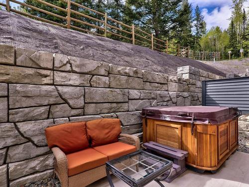 60-1240 Alpine Road, Sun Peaks, BC - Outdoor With Deck Patio Veranda