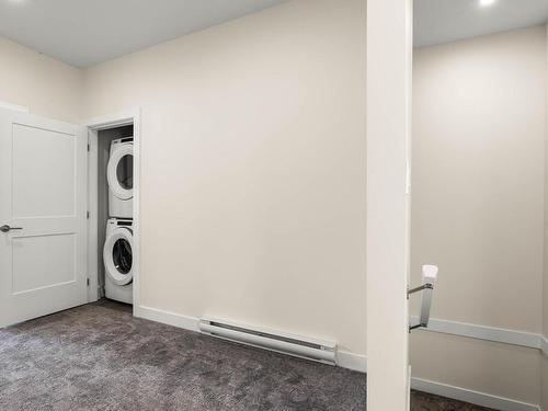 60-1240 Alpine Road, Sun Peaks, BC - Indoor Photo Showing Laundry Room