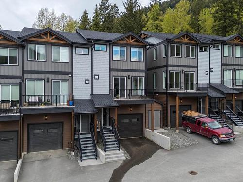 60-1240 Alpine Road, Sun Peaks, BC - Outdoor With Facade