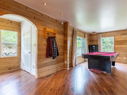 292 Orchard Lake Road, Barriere, BC - Indoor Photo Showing Other Room