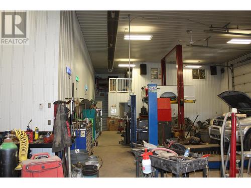 10874 261 Road, Fort St. John, BC - Indoor Photo Showing Garage