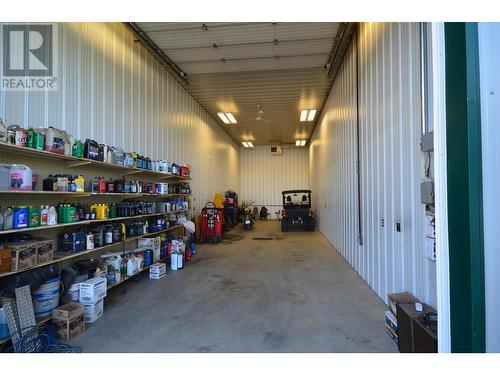 10874 261 Road, Fort St. John, BC - Indoor Photo Showing Garage