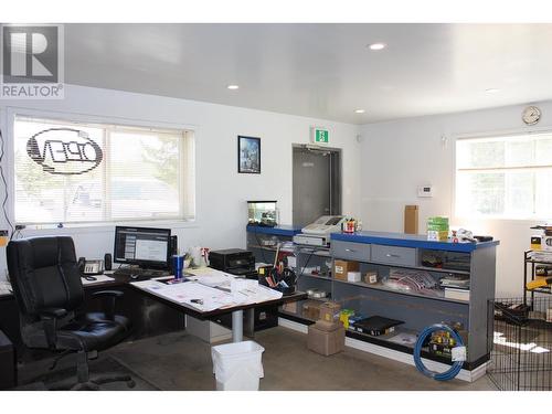 10874 261 Road, Fort St. John, BC - Indoor Photo Showing Office