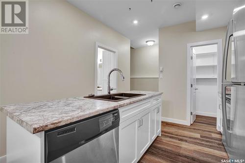 746 Glacial Shores Bend, Saskatoon, SK - Indoor Photo Showing Kitchen With Double Sink