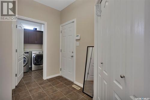 8338 Wascana Gardens Way, Regina, SK - Indoor Photo Showing Laundry Room