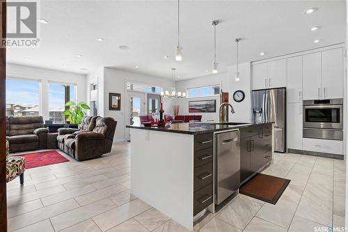 5129 Aviator Crescent, Regina, SK - Indoor Photo Showing Kitchen With Upgraded Kitchen