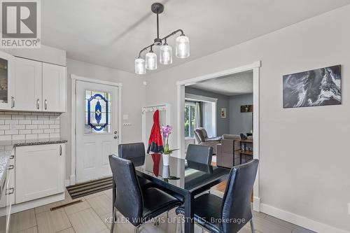 25 Heather Crescent, London, ON - Indoor Photo Showing Dining Room