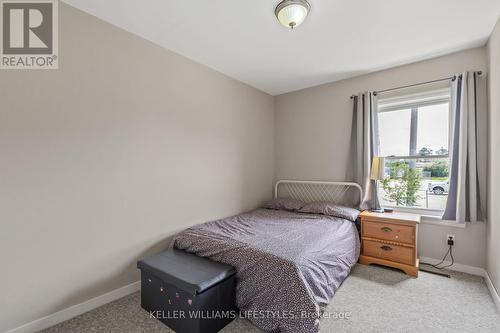25 Heather Crescent, London, ON - Indoor Photo Showing Bedroom