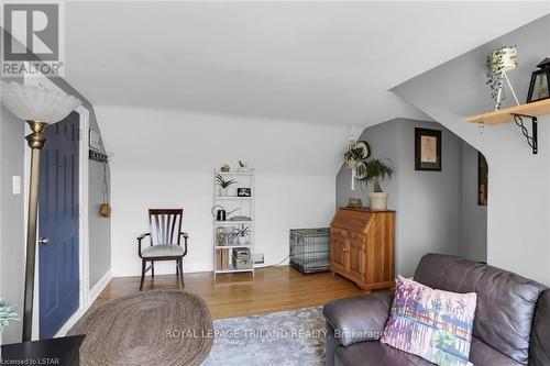 28 Beattie Avenue, London, ON - Indoor Photo Showing Living Room